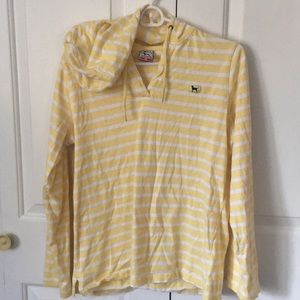 Black dog pull over